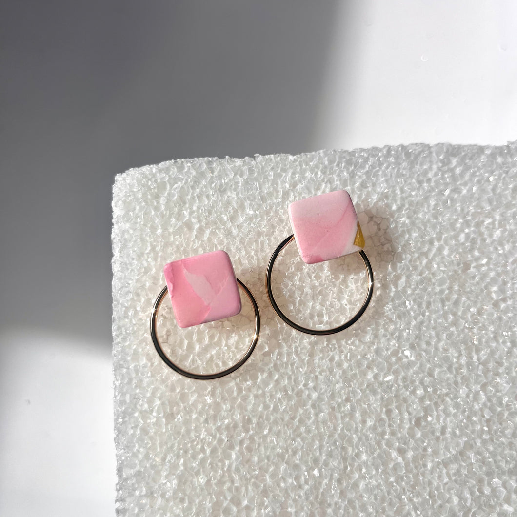 stud with circle backing