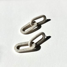 short link clay earrings in speckle / vanilla bean